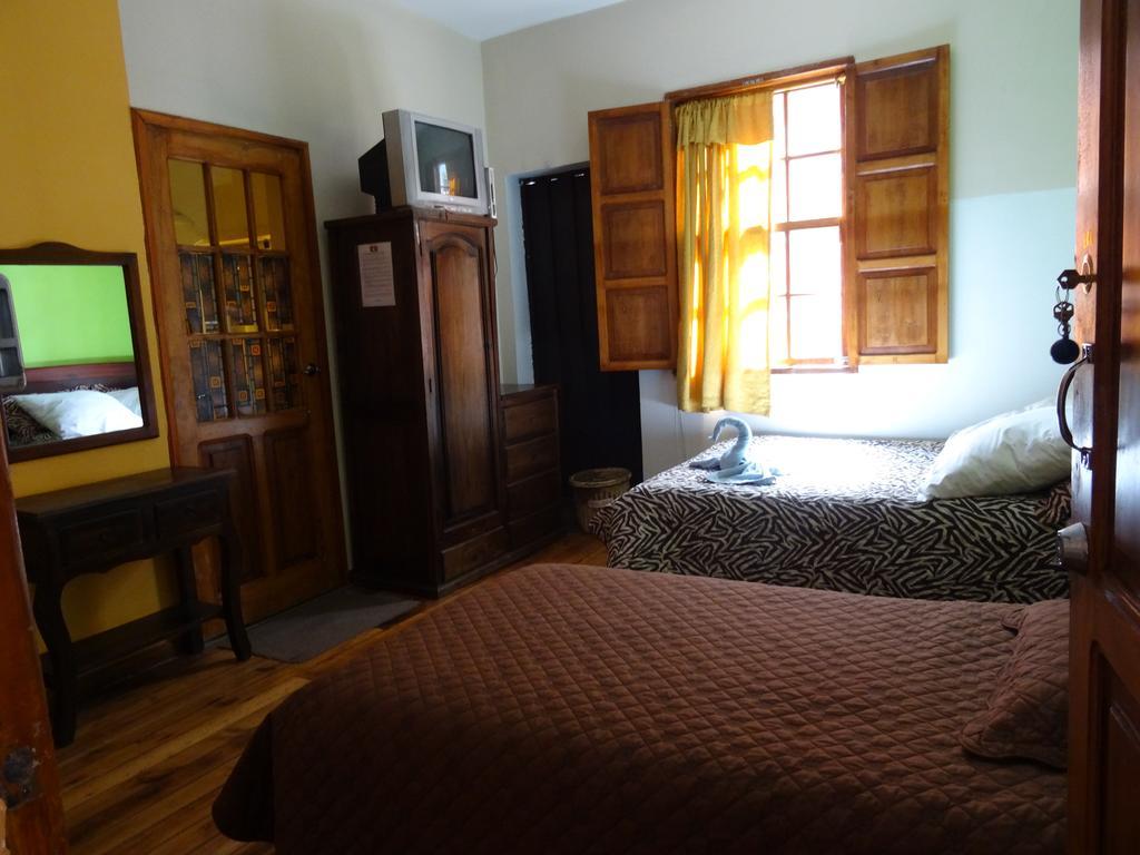 Hostal Del Piamonte Quito Bagian luar foto