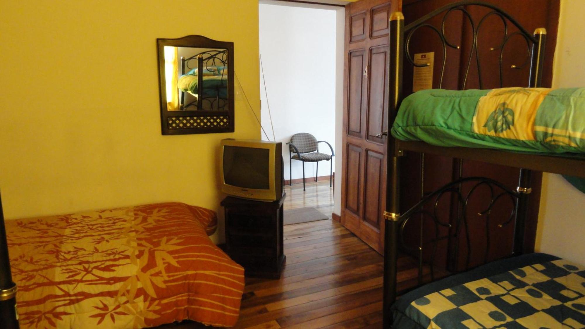 Hostal Del Piamonte Quito Bagian luar foto
