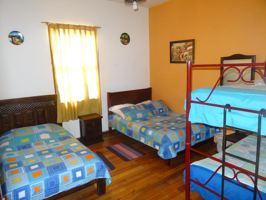 Hostal Del Piamonte Quito Bagian luar foto