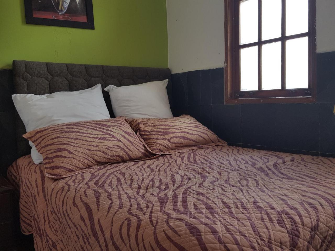 Hostal Del Piamonte Quito Bagian luar foto
