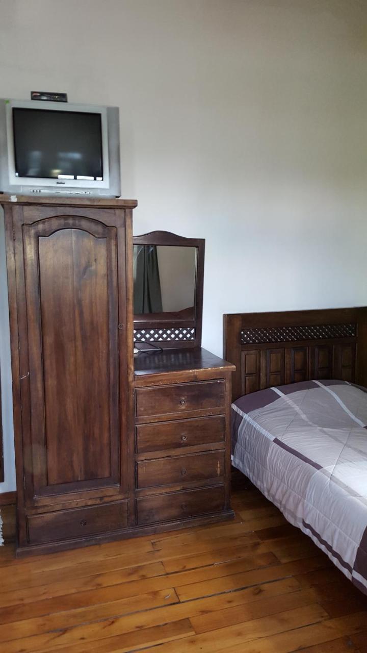 Hostal Del Piamonte Quito Bagian luar foto